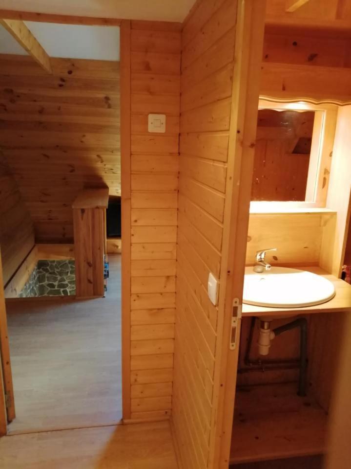 L'Eau Dolle, Maison 8 Personnes Avec Jardin Au Bord De La Riviere Et A Proximite De La Remontee Mecanique Allemont Exterior photo